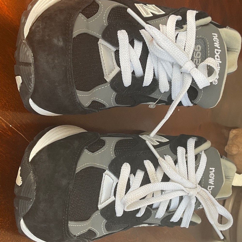 New Balance Black & Gray Men's Retro Trainer Sneakers